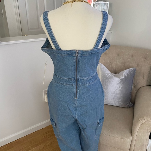 TINSEL TOWN JUNIOR’S BELTED CARGO DENIM JUMPSUIT SIZE: M - Picture 5 of 14